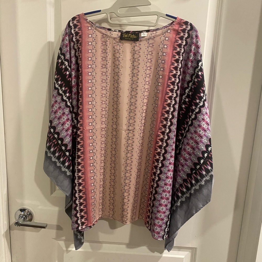 BOB MACKIE WEARABLE ART WOMEN’S TOP